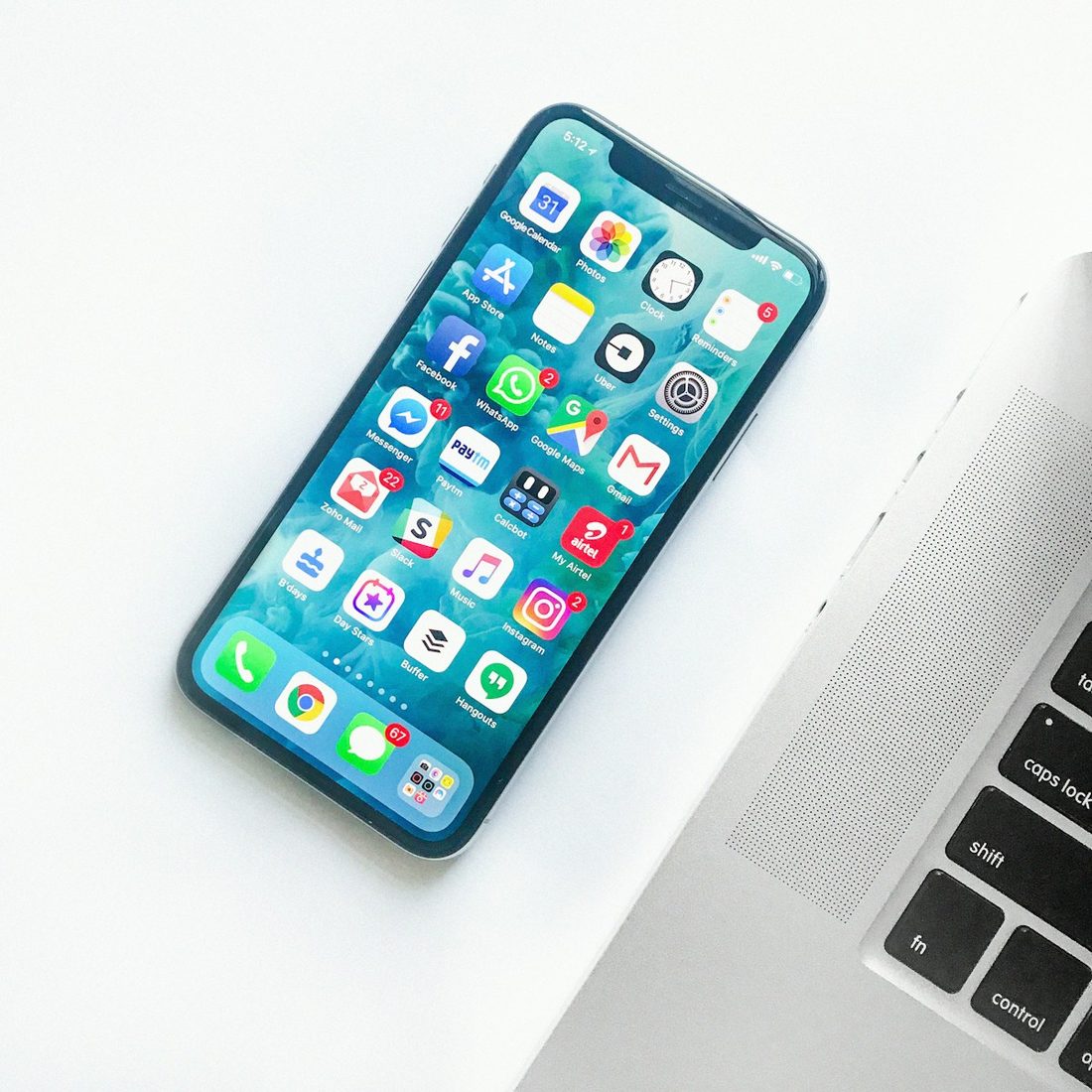 千亿官网 APP 赛程与赛事列表界面示意